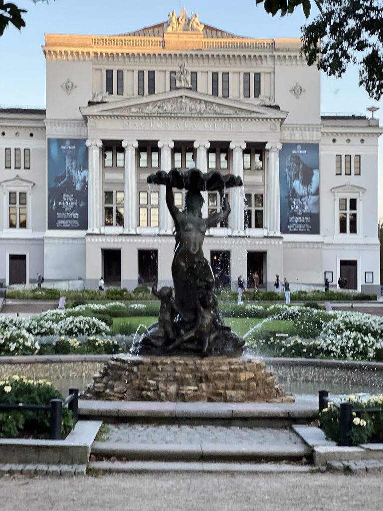 Guided City Tour4