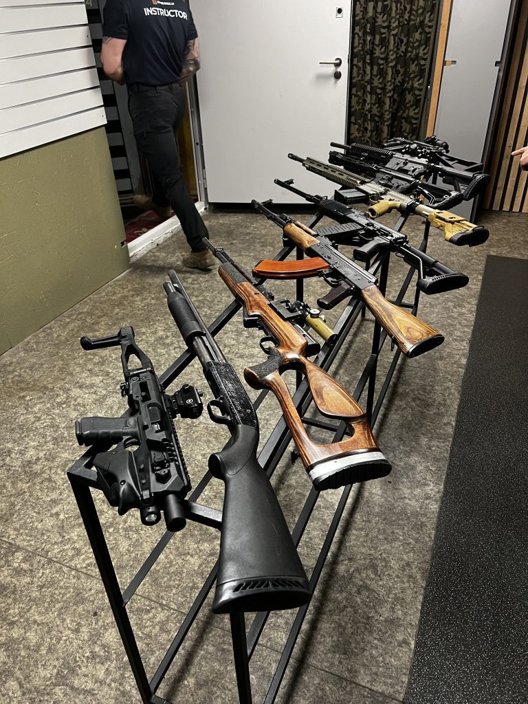 Shooting With 5 Guns2