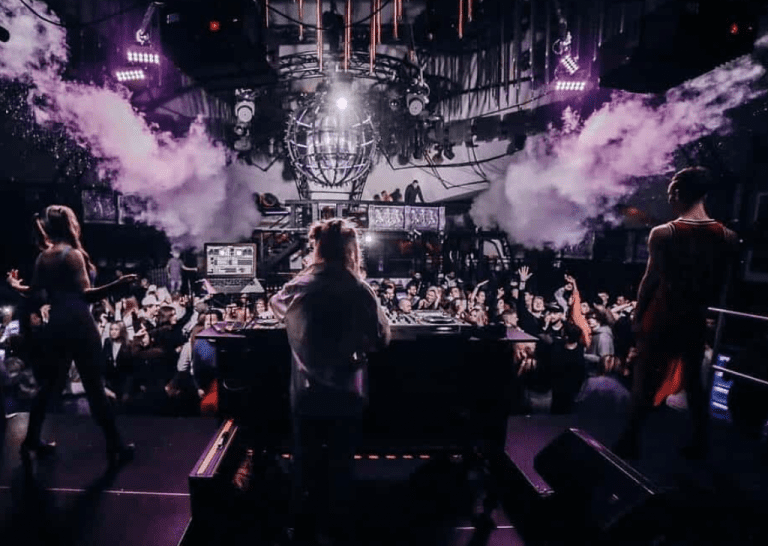 Nightclub3
