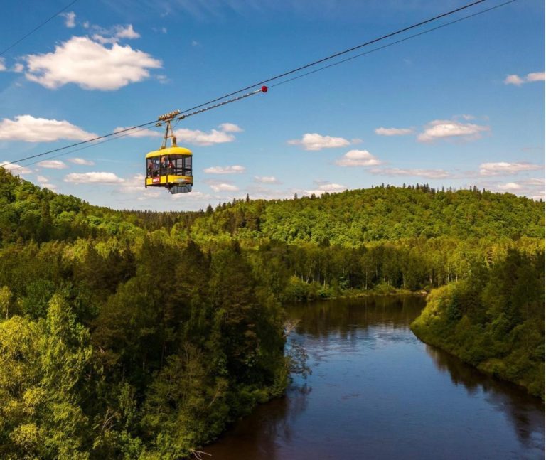 Flying Zipline Adventure3